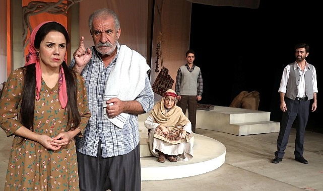 İstanbul Büyükşehir Belediyesi Şehir Tiyatroları en beğenilen oyunlarından Gül’e Ağıt’ı Bahçelievler seyircisiyle buluşturuyor.