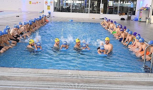 Başkan Altay: “Sağlıklı Bir Gelecek İçin 8.500 İlkokul Öğrencimize Yüzme Öğretiyoruz”