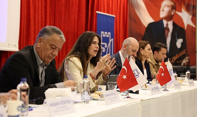 Çeşme’de ‘Esnaf Buluşması’ düzenlendi