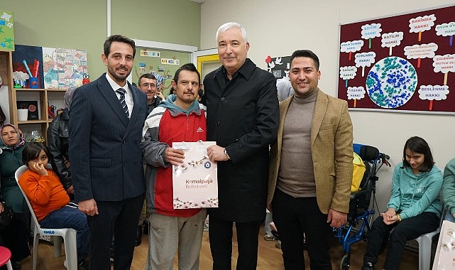 Dünya Engelliler Günü’nde, Kemalpaşa Belediye Başkanı Mehmet Türkmen özel gereksinimli bireyler ile bir araya geldi