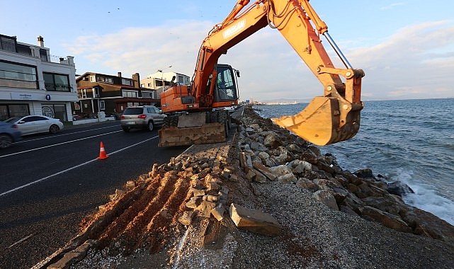 Güzelbahçe Belediyesi’nden Kanayan Yaraya Neşteri