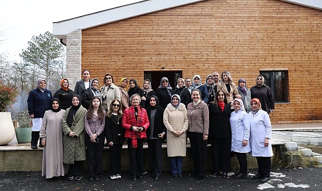 14 Şubat Sevgililer Günü’nde yaşlı çiftlerle buluştu