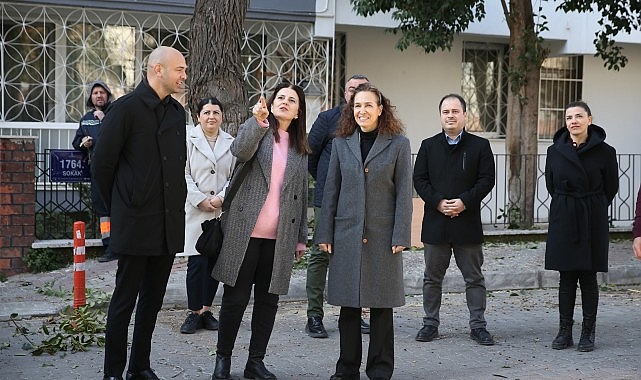 Başkan Ünsal’dan sahada hizmet mesaisi “Karşıyaka’yı makamdan değil, sokaktan yönetiyoruz”