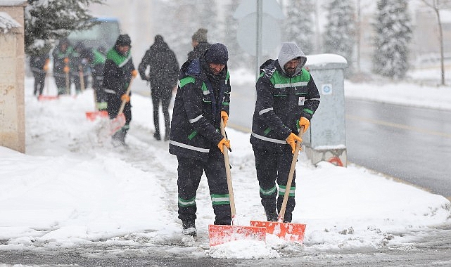 Nevşehir Belediyesi’nin Karla Mücadele Çalışmaları Sürüyor