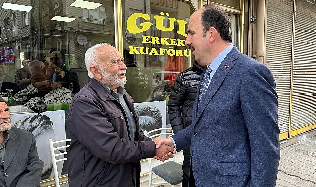 Başkan Altay iftar öncesi ve teravih sonrası Konya’lılarla buluştu.