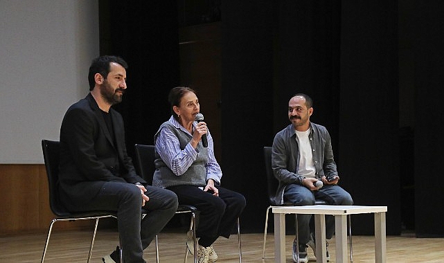 Duayen sanatçı Nur Sürer Çankayalılarla buluştu