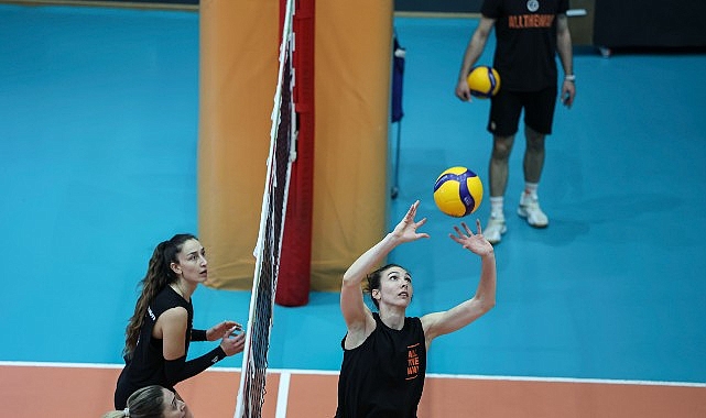 Eczacıbaşı Dynavit, dev derbiye ev sahipliği yapacak