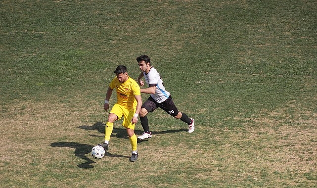 Ege Üniversitesi SK kendi evinde galip