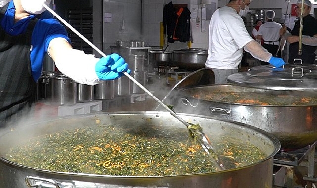 İzmir’de Dayanışma Noktalarında ramazan bereketi