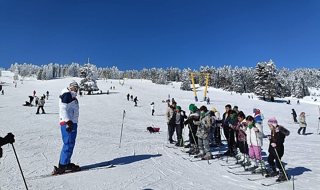 Osmangazili çocukların kayak yapma mutluluğu