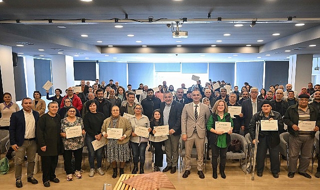 100 yeni arıcı sertifikalarını törenle aldı