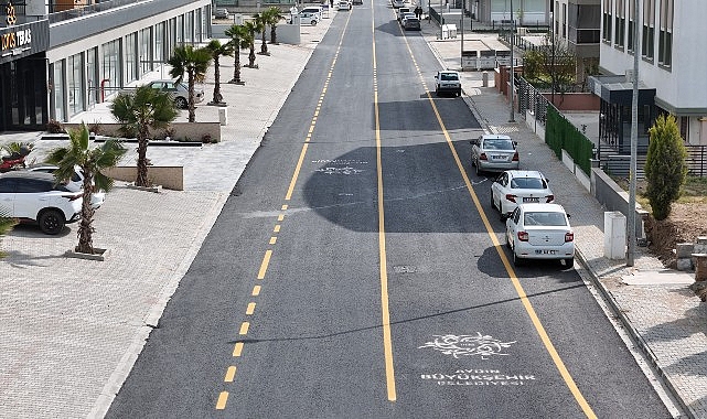 Başkan Çerçioğlu, Kent Genelinde Yol Yapım ve Yenileme Çalışmalarına Devam Ediyor